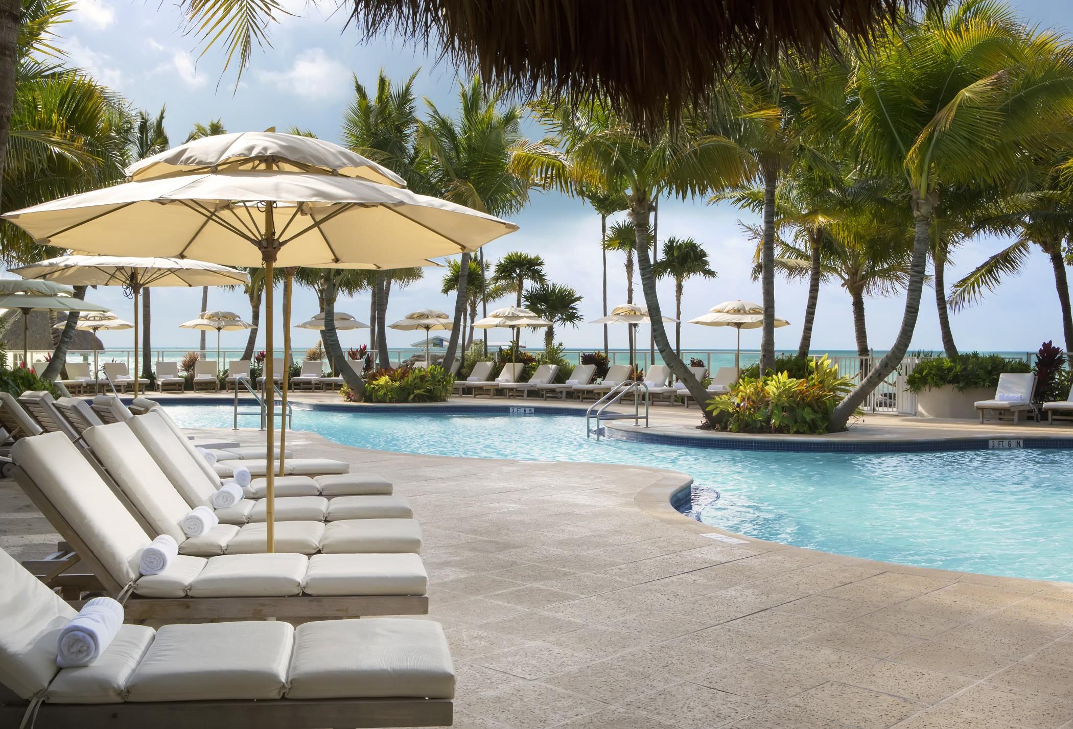 Cheeca Lodge & Spa Islamorada Exterior foto The pool at the Four Seasons Hotel
