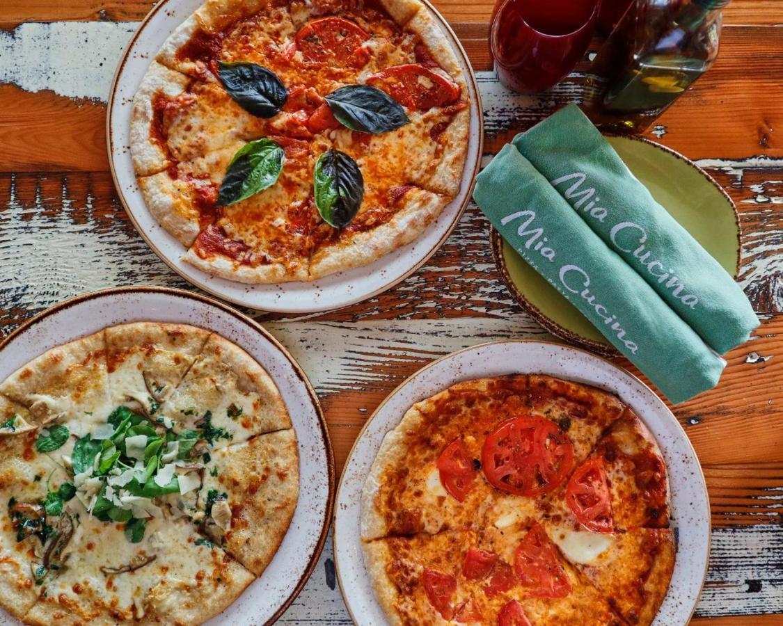 Cheeca Lodge & Spa Islamorada Exterior foto Pizzas at Mia Cucina