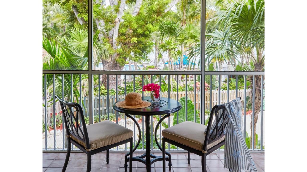 Cheeca Lodge & Spa Islamorada Exterior foto A view from a balcony at the hotel